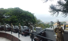 Nỗi buồn ở bảo tàng vũ khí cổ