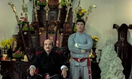 Võ sư Nam Anh Tuấn (phải) gửi chiến thư thách đấu Từ Hiểu Đông.