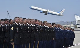 Chuyến bay cuối cùng đưa linh cữu John McCain đến Washington