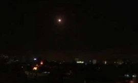 Bản tin 20H: Tên lửa Mỹ nổ tung khi bị đánh chặn trên bầu trời Syria