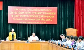 Bà Trương Thị Mai, Ủy viên Bộ Chính trị, Bí thư Trung ương Đảng, Trưởng Ban Dân vận Trung ương phát biểu tại buổi làm việc. Ảnh: Thu Hoài/TTXVN.