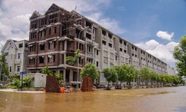 Chủ đầu tư nói gì về 'làng' biệt thự triệu đô cứ mưa là ngập?