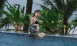 Nữ sinh 'tạo bão' khi chia sẻ hành trình vác bụng bầu đi học 