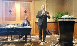 Ông Romain Cools, Tổng thư ký của Belgapom phát biểu tại buổi họp báo. Ảnh: P.T.