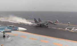 Bản tin 8H: Nga công bố clip chiến đấu cơ không kích IS từ tàu sân bay