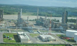 Hiện Việt Nam có 1 nhà máy lọc dầu đi vào hoạt động là lọc dầu Dung Quất. Ảnh: L.Bằng.