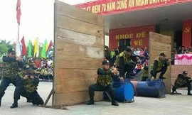 Đặc nhiệm Huế bắn đạn nổ, đấu võ bắt tội phạm
