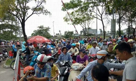 Hà Nội: Đông nghẹt thở ở công viên dịp nghỉ lễ