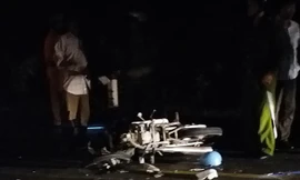 Người đàn ông tử vong khi tông trúng ôtô cảnh sát