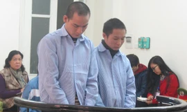 Hai "tú ông" trong phiên xử ngày 10/12. Ảnh: BH