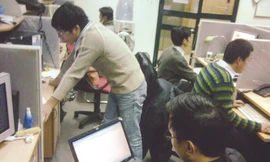 Nhóm kỹ thuật VietNamNet trực 24-7 để lùng tìm thủ phạm còn giấu mặt