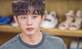 Sao châu Á 21/7: Sao 'Hậu duệ mặt trời' bắt nghi phạm quay lén phụ nữ