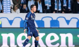 Ronaldo vượt mốc 500 bàn thắng trong sự nghiệp.