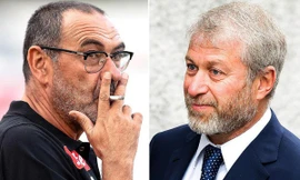 Tỷ phú Abramovich yêu cầu HLV Sarri từ bỏ một số thói quen xấu.