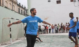 Serigo Ramos đang lợi dụng M.U để kiếm một bản hợp đồng mới béo bở hơn từ Real Madrid.