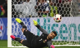 Patricio có tới 8 pha cứu thua xuất sắc khi Bồ Đào Nha đối đầu Pháp.