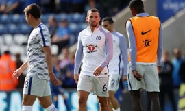 Danny Drinkwater chưa thể ra sân cùng Chelsea vì dính chấn thương.