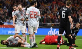 Sergio Romero dính chấn thương trong trận ĐT Argentina vs ĐT Tây Ban Nha.