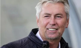 HLV Jan Kocian của đội tuyển Yemen.