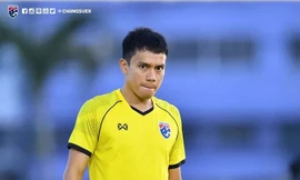 Hậu vệ Korrakot Wiriyaudomsiri.