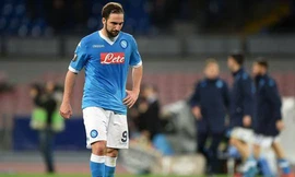 Gonzalo Higuain tính chuồn sang Premier League.