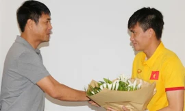 HLV Hữu Thắng không muốn bàn luận nhiều về cuối tự truyện của Lê Công Vinh.