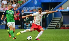 Grzegorz Krychowiak tuyên bố đánh bại Đức. Ảnh: AP