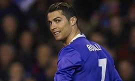 Ronaldo văng tục ở trận đấu với Valencia.