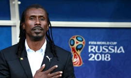 Vè ngoài đầy ấn tượng của HLV Aliou Cisse.