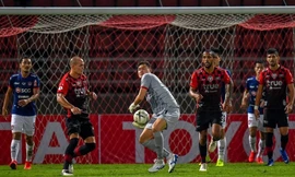 Đội bóng của thủ môn Văn Lâm không bán mình cho ông chủ Man City