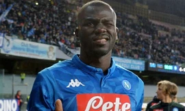 Kalidou Koulibaly có nhiều kỷ niệm khó quên với HLV Sarri.