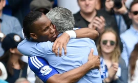 Mourinho muốn Drogba trở lại Chelsea theo bản hợp đồng ngắn hạn.
