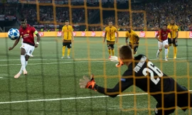 Paul Pogba thực hiện pha sút phạt penalty theo cách rất khác người.