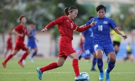 Dương Thị Vân ăn mừng bàn thắng. Ảnh: Vne