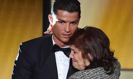 Cristiano Ronaldo đã bóng gió chuyện rời Real Madrid trong hè 2018.