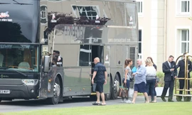 Chiếc xe hư "nhà di động" mà Rooney thuê để gia đình sang Pháp xem EURO 2016.