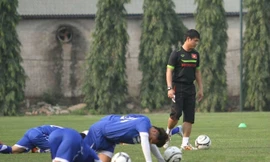 HLV Hữu Thắng xuống cân trầm trọng.