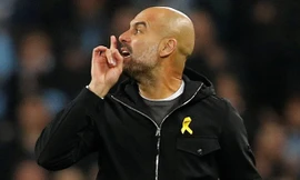 HLV Pep Guardiola cay đắng khi Man City bị loại.