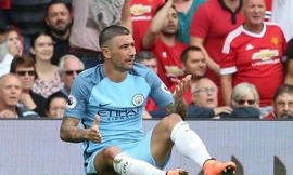 Kolarov sẽ rời Man City trong một vài ngày tới.