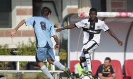 Solomon Nyantakyi (phải).