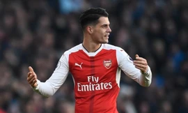 Xhaka bị cảnh sát thẩm vấn vì cáo buộc phân biệt chủng tộc.