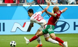 Nordin Amrabat dính chấn thương ở phần đầu trong trận đấu với Iran.