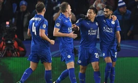 Các cầu thủ Leicester City nhận thưởng đậm từ lãnh đạo CLB.