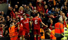 Dejan Lovren ăn mừng bàn thắng quyết định giúp Liverpool đoạn vé vào bán kết Europa League.