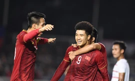 Đức Chinh lập "hat-trick" nhấn chìm U22 Campuchia.