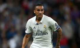 HLV Guardiola xác nhận Man City muốn mua Danilo.