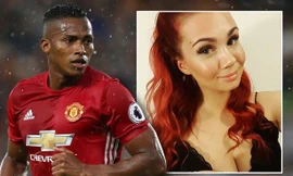 Valencia bị ném đá vì qua lại với người đẹp Sophie Vagsaeter.