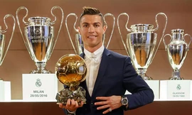 Ronaldo đoạt Quả bóng vàng thứ 4 trong sự nghiệp.