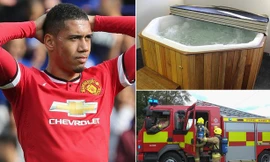 Smalling vừa được phen hú vía.