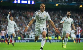 Javier Hernandez ăn mừng bàn thắng duy nhất của trận đấu.